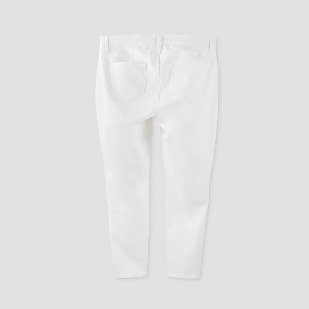 Ava &Viv Plus Size White Skinny Jean Mid-Rise - Picture 5 of 5